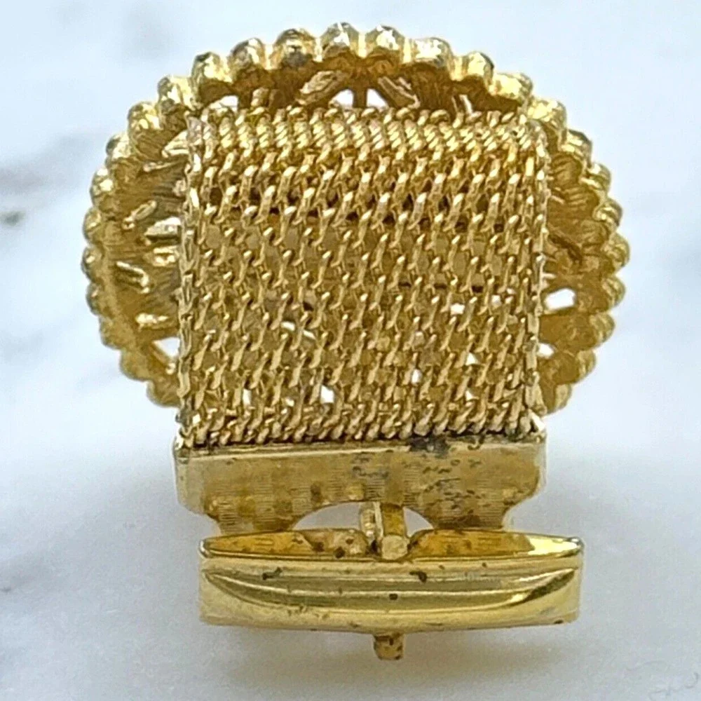 Vintage Round Prismatic Rivoli Gem Gold Tone Mesh Wrap Around Single Cufflink